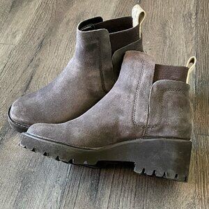 Dolce Vita "Huey" Booties - Gray Suede - EUC